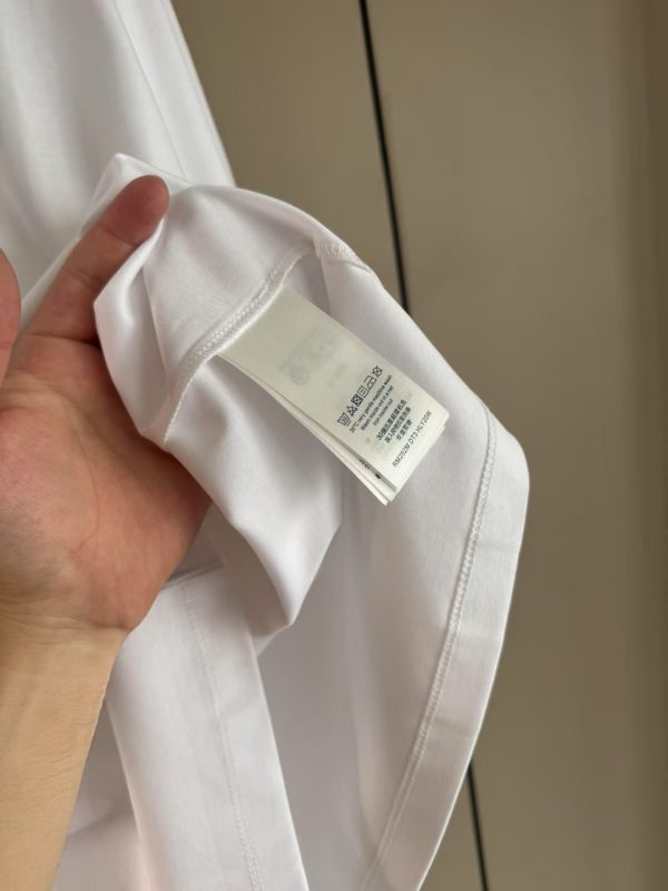 霓虹灯字母印花图案