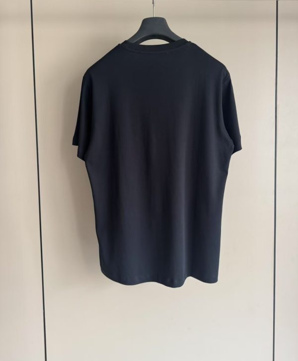 霓虹灯字母印花图案