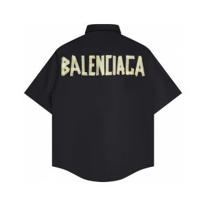 黄色胶带短衬衫