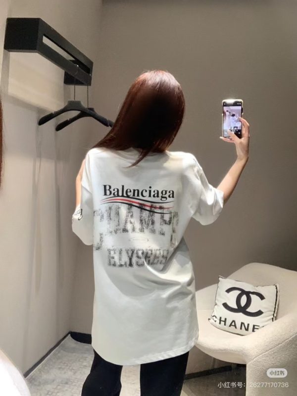 爱心字母印花短袖