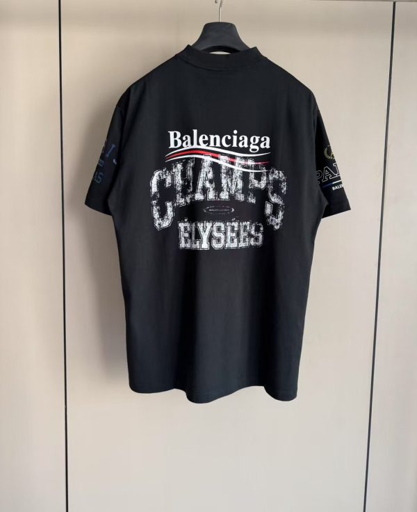 爱心字母印花短袖