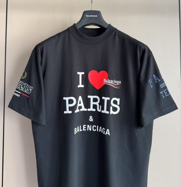 爱心字母印花短袖