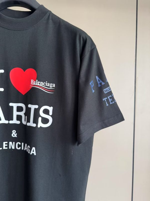 爱心字母印花短袖