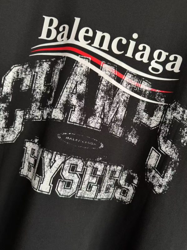 爱心字母印花短袖