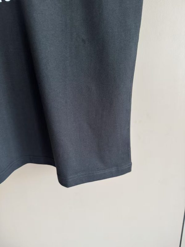 爱心字母印花短袖