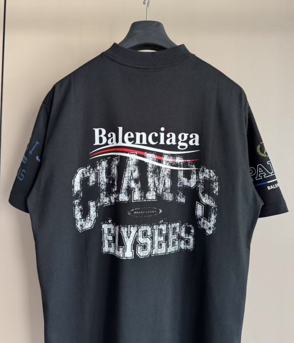 爱心字母印花短袖