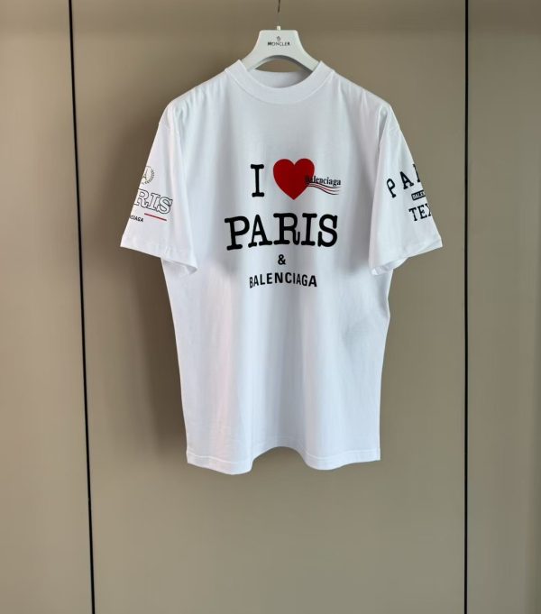 爱心字母印花短袖