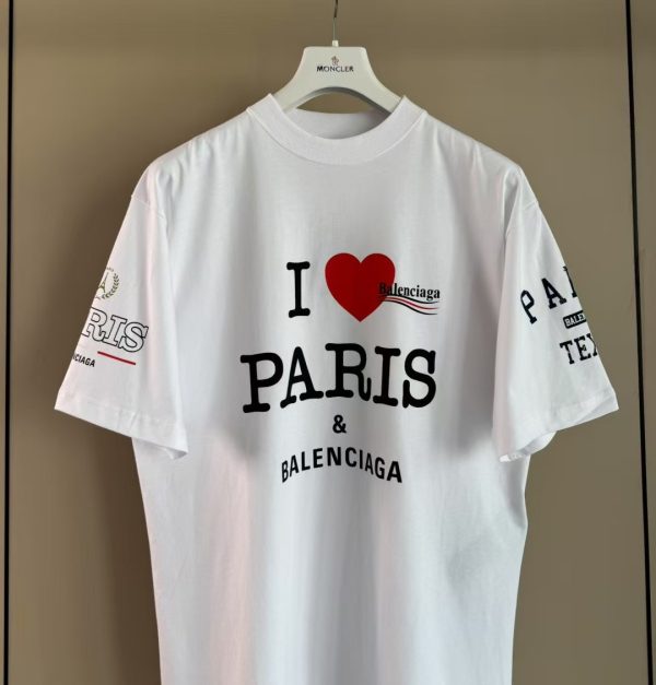 爱心字母印花短袖