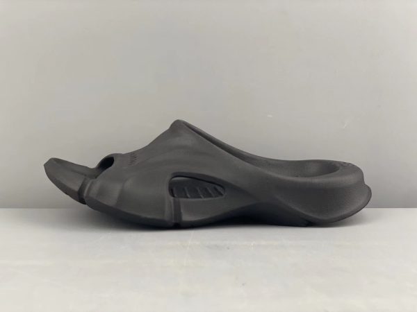 涉水百搭休闲拖鞋