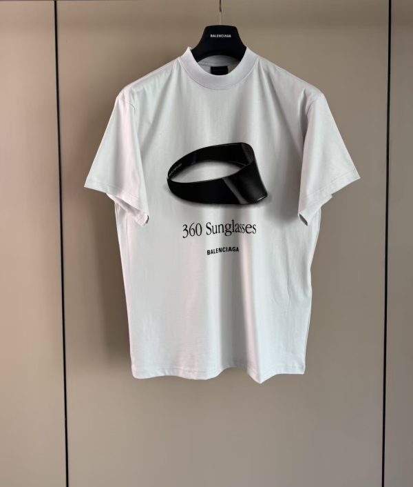 新款墨镜印花顶炫酷短袖