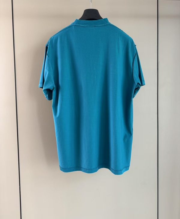 破坏字母元素绣花短袖