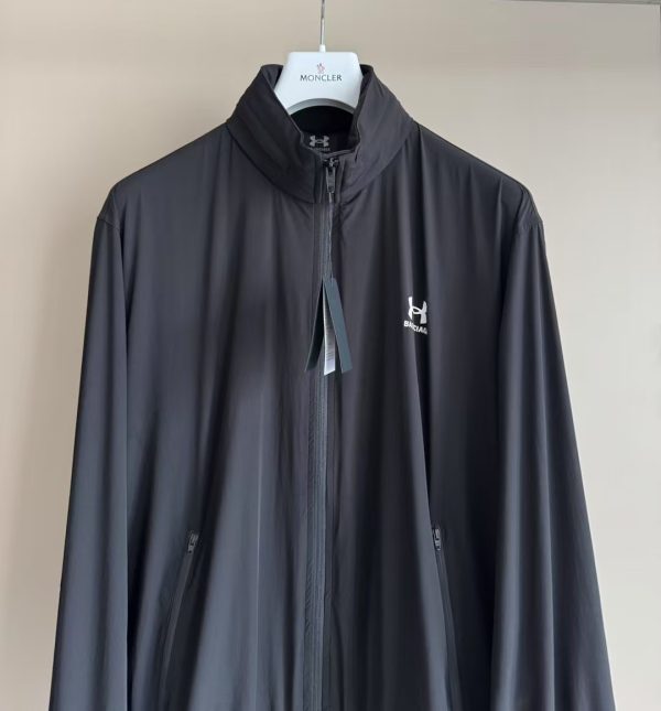 联名弹力尼龙夹克