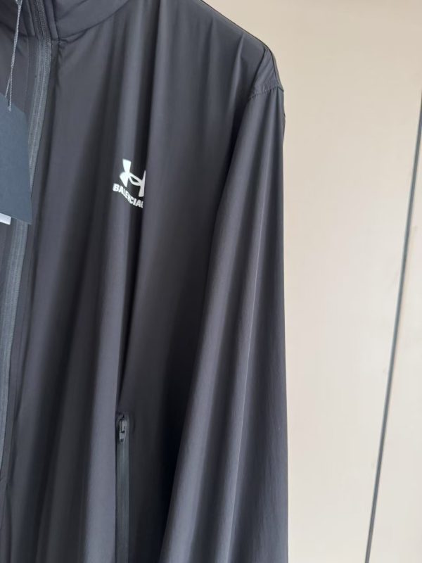 联名弹力尼龙夹克