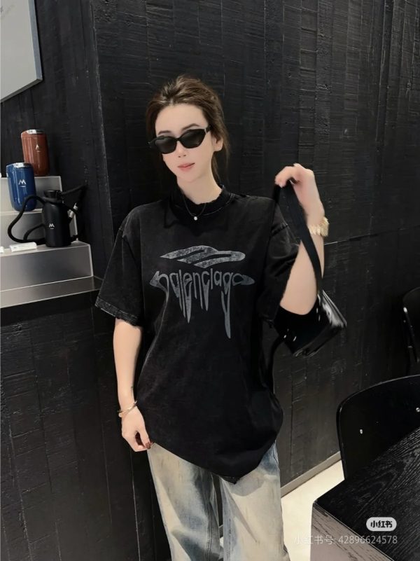 溶解简约印花短袖T恤