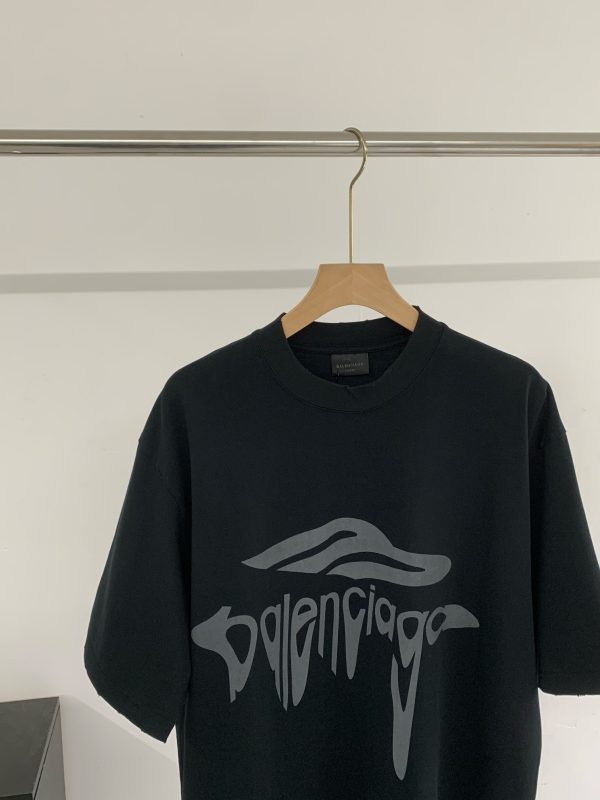 溶解简约印花短袖T恤