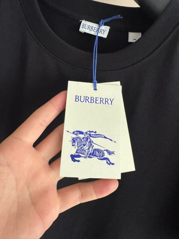 微标贴布战马标识短袖T恤