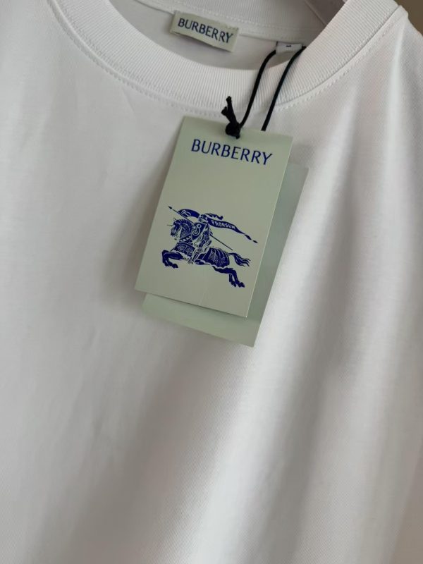 微标贴布战马标识短袖T恤