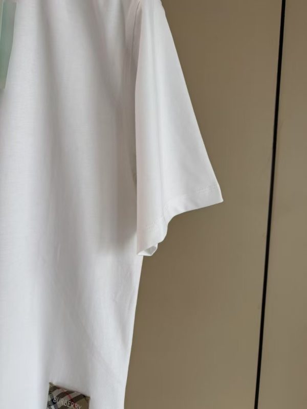 微标贴布战马标识短袖T恤