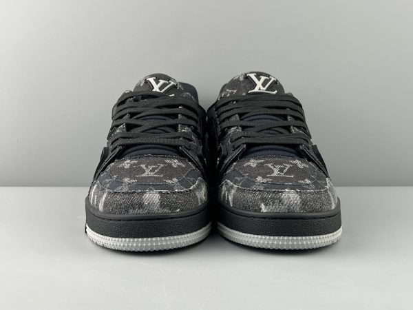 Lv Trainer 牛仔